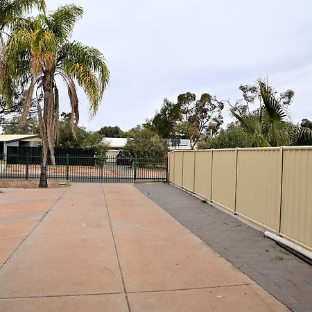 Spacious Studio In Alicesprings Queenbed+Ksairbed Alice Springs Eksteriør billede