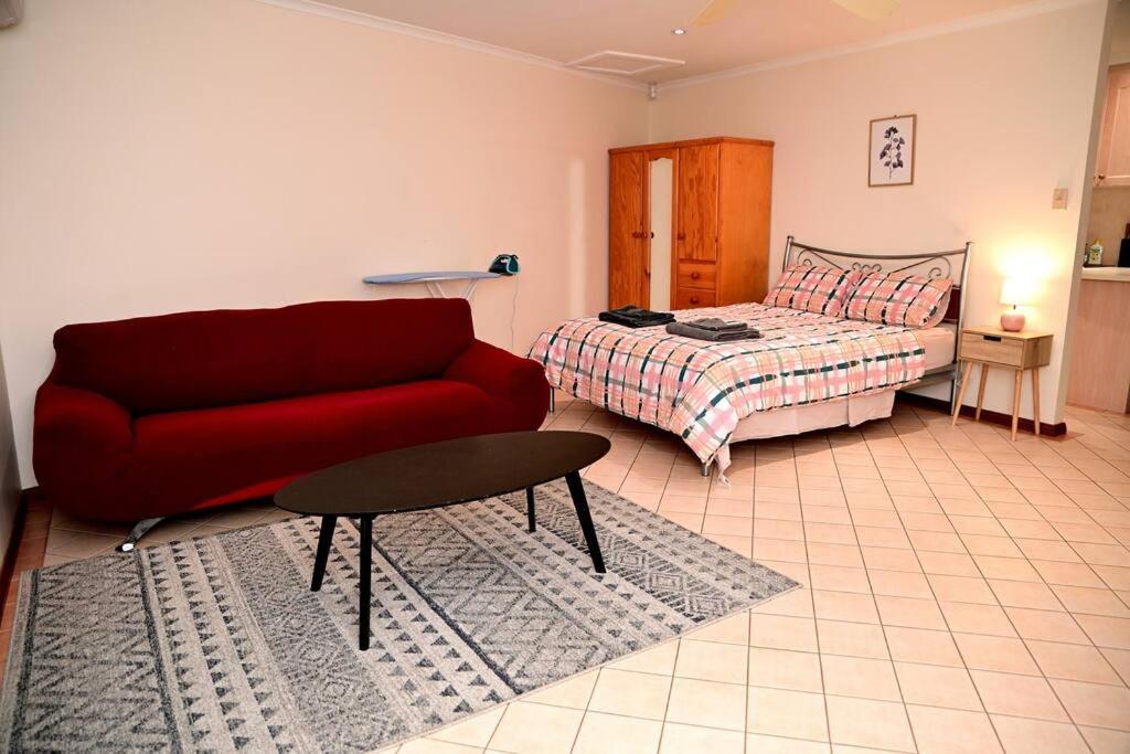 Spacious Studio In Alicesprings Queenbed+Ksairbed Alice Springs Eksteriør billede